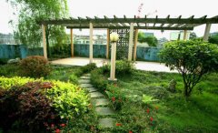 私人屋顶花园设计：精致的小型屋顶花园设计攻略